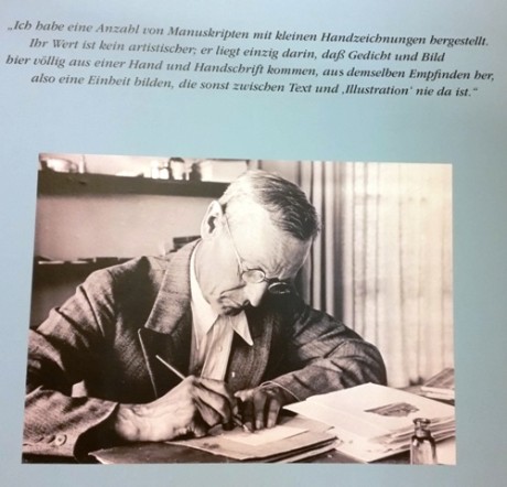 Hermann Hesse am Schreibtisch, fotografiert vom jüngsten Sohn Martin. Alle Fotos: mip